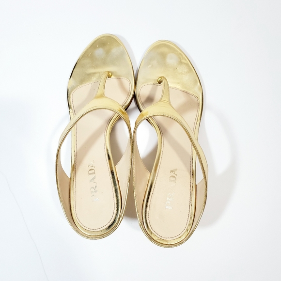 Prada Authentic Patent Leather Golden Wedge 👡 Sandals, Size 7 - Picture 3 of 8